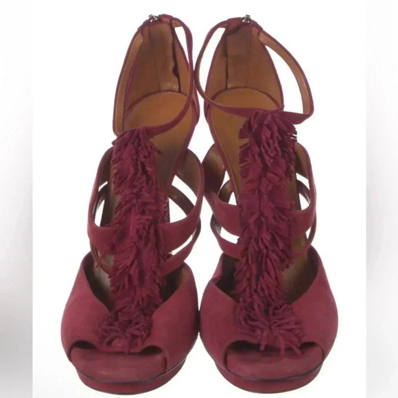 Gucci suede burgundy heels size 7.5